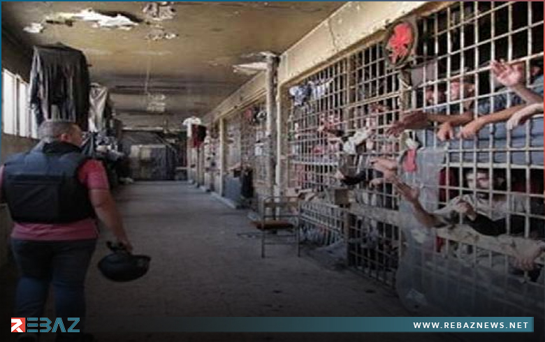 صور لسجناء تحت التعذيب كشفها  صور لسجناء تحت التعذيب كشفها