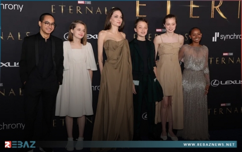 ابنة أنجيلينا جولي ترتدي أشهر أثواب والدتها