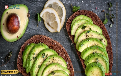فوائد عديدة للأفوكادو.. لكن احذر تناوله مع الخبز!