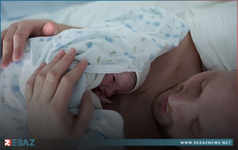 دراسة : احتضان الآباء لأطفال الولادة القيصرية يعزز نبضهم