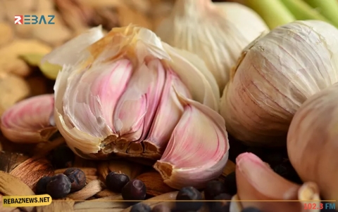 أبرزها الثوم... 5 أطعمة تخفض مستوى الكوليسترول