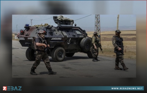 الجندرمة التركية تعتدي على شبان سوريين بالضرب 