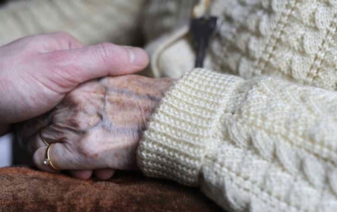 هل تعاني الزهايمر؟.. 10 أعراض تحدد الإجابة