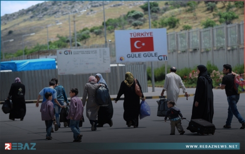 علي يرلي كايا: انخفض عدد اللاجئين السوريين في تركيا إلى 2.5 مليون شخص