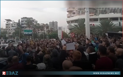 الساحل السوري يشهد مظاهرات مطالبة باللامركزية 