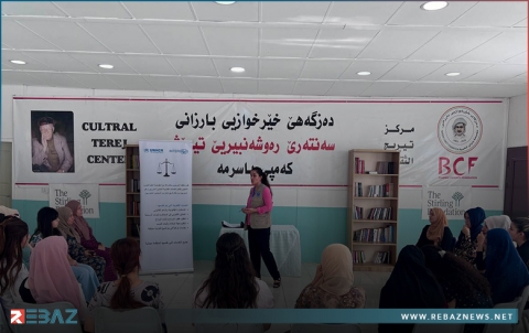 مخيم باسرمة.. بارزاني الخيرية تقيم محاضرة توعوية لعدد من النساء 