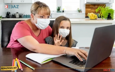 نصائح للتوفيق بين العمل ودراسة أطفالك عبر الإنترنت