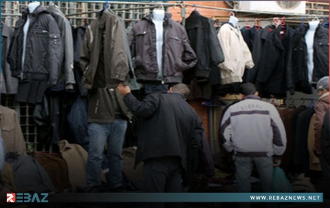 كوباني.. إقبال كبير على شراء الألبسة المستعملة 