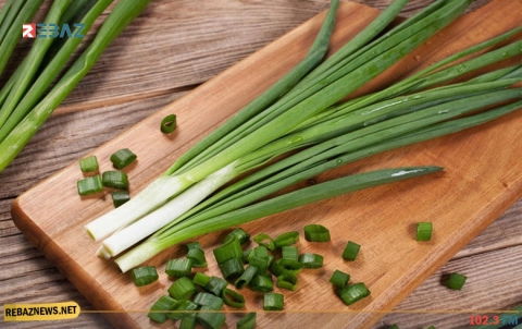 فوائد البصل الأخضر الصحية تُنسيك رائحته