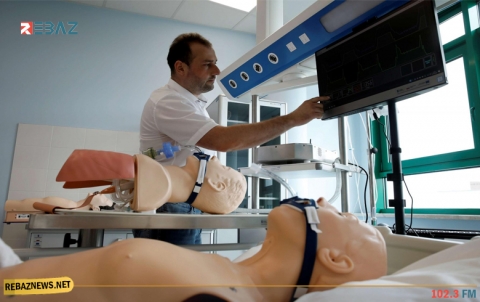 علماء بولنديون يصممون جهاز تنفس صناعي يجري التحكم فيه عن بعد