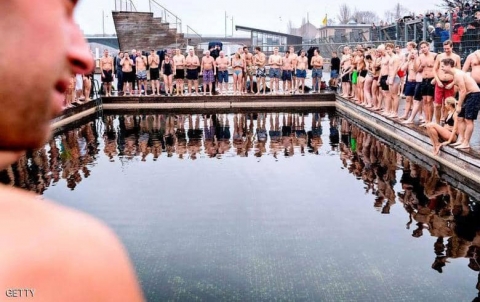 احذروا أحواض السباحة.. مهما بدت نظيفة