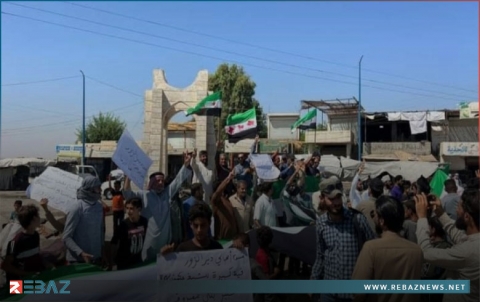 العشرات يتظاهرون ضد النظام السوري في دير الزور