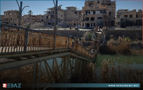 دير الزور.. انهيار جسر للعبور يتسبب بإصابة عدد من الأشخاص 