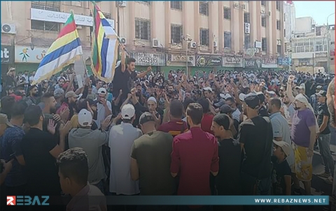 السويداء.. الآلاف يتوجهون لساحة الكرامة تحضيرا لمظاهرة ضد النظام السوري 