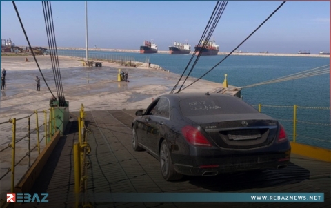 وصول باخرة محمّلة بالسيارات إلى مرفأ طرطوس
