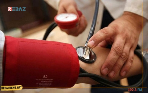 لماذا يرتفع ضغط الدم عند قياسه بالعيادة.. وماذا يعني ذلك؟