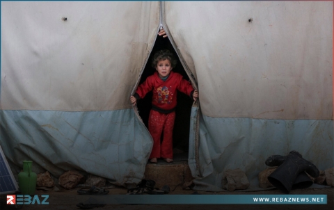 سوريا.. الفيضانات تُفقد طفلاً نازحاً حياته داخل خيمته 