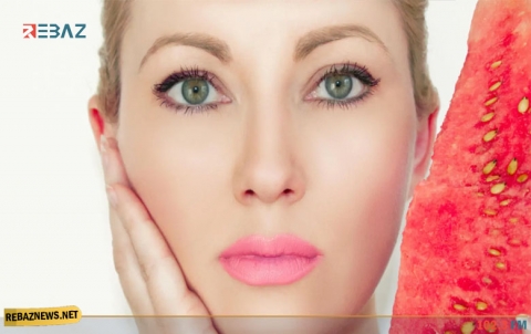 4 ماسكات من البطيخ لحل جميع مشاكل البشرة في الصيف