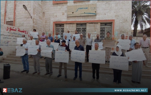 قامشلو.. وقفة احتجاجية رفضاً لارتفاع أسعار المازوت وأمبيرات الكهرباء 