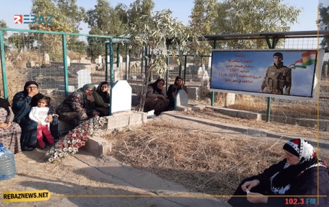 وفد من منظمة كوركوسك لـ PDK-S ولشكري روژ يزور مزار شهيد