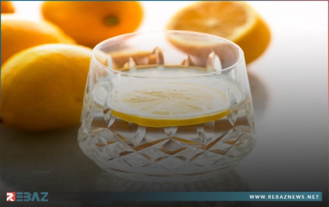 منها مقاومة الشيخوخة.. فوائد مدهشة لتناول ماء الليمون كل صباح