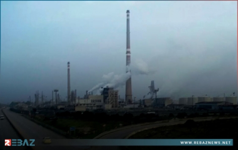 النظام السوري يعمل على إطفاء حريق في مصفاة حمص