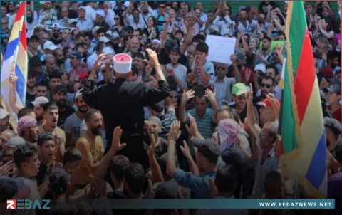 في اليوم االثالث عشر.. السويداء تشهد أكبر مظاهرة ضد النظام السوري