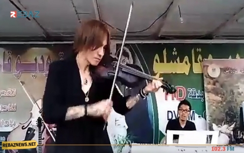 دارشكران.. مؤسسة البارزاني الخيرية تنظم حفلة ترفيهية للاجئين