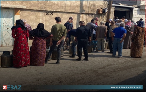 أزمة الغاز تعود إلى قامشلو.. طوابير طويلة للحصول على 