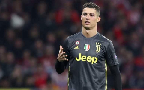 جماهير أتلتيكو مدريد تسخر من رونالدو بعد حركته 