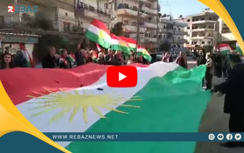 Xwecihiyên Qamişlo yên ENKSê Roja Ala Kurdistanî vejand