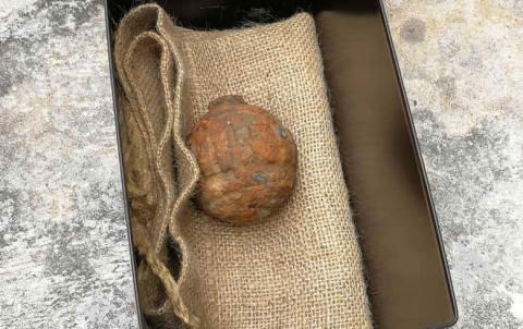 قنبلة من الحرب العالمية الأولى وسط شحنة بطاطا