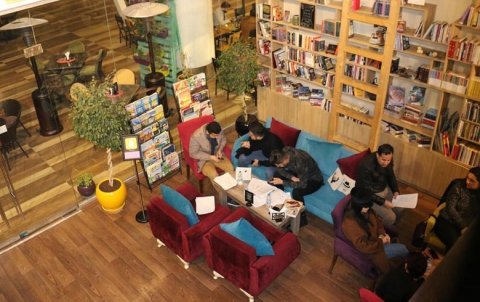مقهى الكتاب في أربيل.. واحة ثقافية ومتنفس سياحي