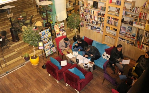 مقهى الكتاب في أربيل.. واحة ثقافية ومتنفس سياحي