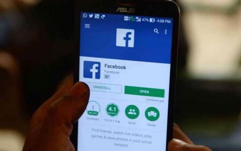 فيسبوك: 6 ملايين مستخدم في خطر