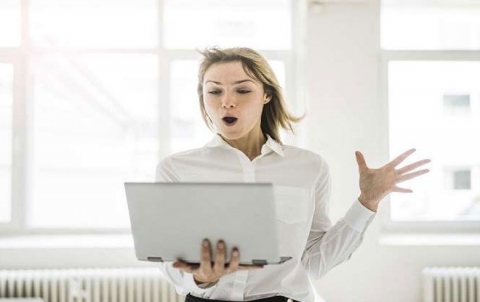 وظيفة الأحلام .. آلاف الدولارات مقابل السفر حول العالم