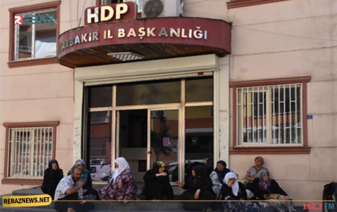أمّهات يتّهمن HDP باختطاف أبنائهن