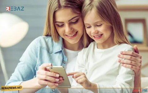 طرق تجعل الطفل يتجّه إليك بدلاً من الإنترنت