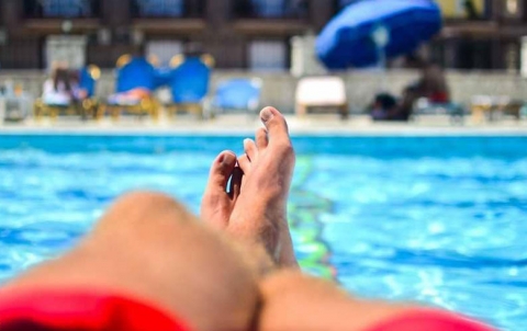 تحذير.. أمراض خطيرة مصدرها حمامات السباحة