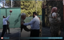 مختص بالخرائط يحدد مكان لعب أحمد الشرع والأدميرال براد كوبر بكرة السلة 
